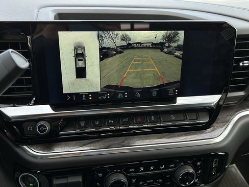 Used 2025 Chevrolet Silverado 2500 LTZ w/ LTZ Convenience Package image 20