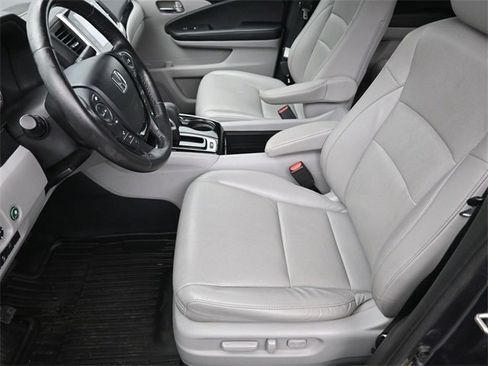 Used 2019 Honda Ridgeline RTL-E image 18