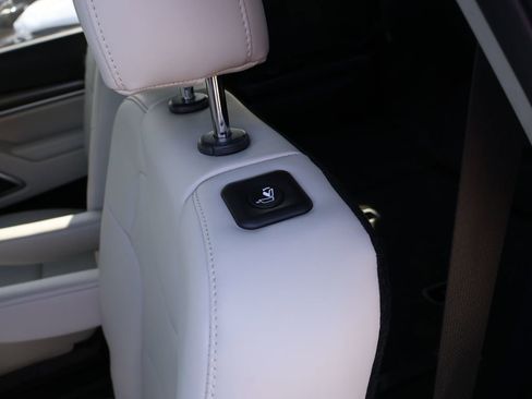 Used 2024 Kia Telluride S AWD/4WD image 40
