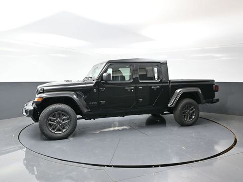 New 2026 Jeep Gladiator Sport image 10