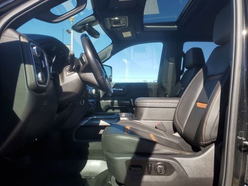 Used 2021 GMC Sierra 2500 AT4 w/ AT4 Premium Plus Package image 9