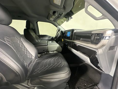 Used 2023 Ford F350 XLT AWD/4WD image 46