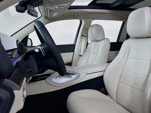 New 2026 Mercedes-Benz GLS 450 4MATIC image 17