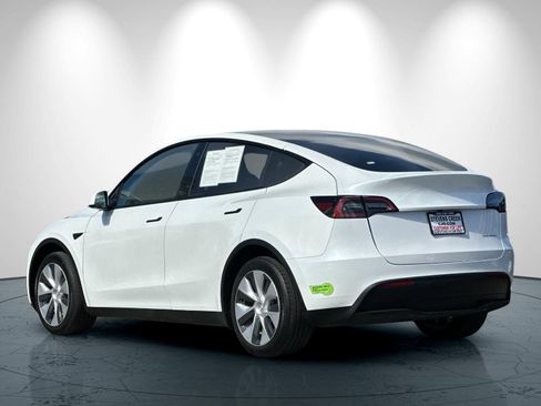 Used 2023 Tesla Model Y Long Range image 6