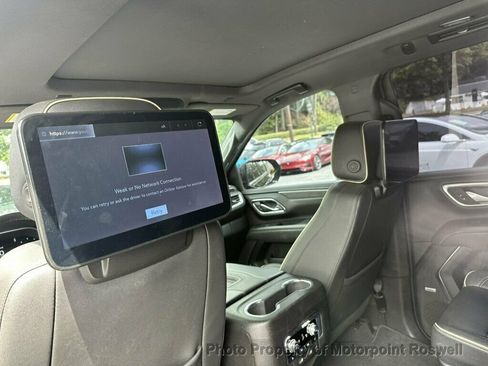 Used 2023 GMC Yukon XL SLT w/ SLT Premium Package RWD image 19