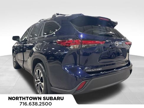 Used 2023 Toyota Highlander L image 19