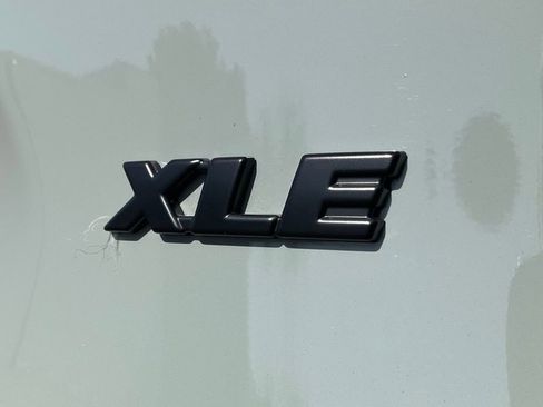 Used 2023 Toyota RAV4 XLE image 21