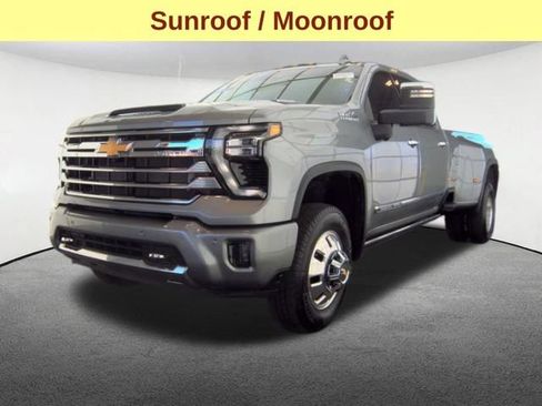 Used 2025 Chevrolet Silverado 3500 High Country w/ High Country Premium Package AWD/4WD image 5