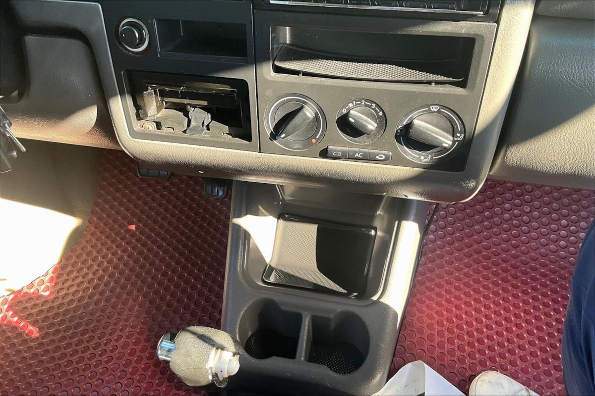 Used 2002 Volkswagen Eurovan MV FWD image 14