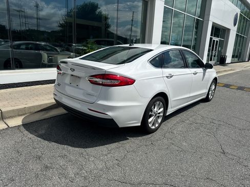 Used 2019 Ford Fusion Energi Titanium FWD image 29