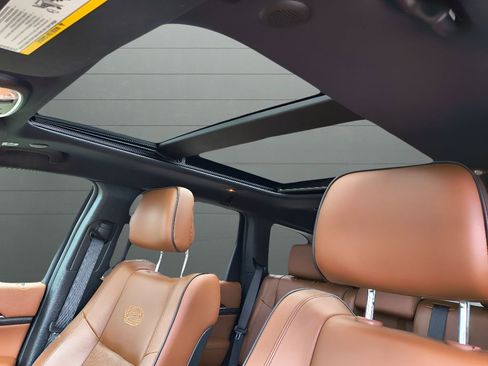 Used 2021 Jeep Grand Cherokee Overland w/ Trailer Tow Group IV image 27