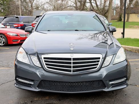 Used 2013 Mercedes-Benz E 350 4MATIC Sedan image 10