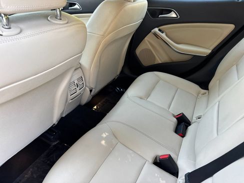 Certified 2019 Mercedes-Benz GLA 250 image 11