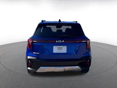 Used 2025 Kia Seltos S image 12