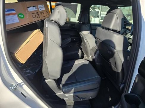 New 2026 Hyundai Santa Fe Calligraphy AWD/4WD image 12