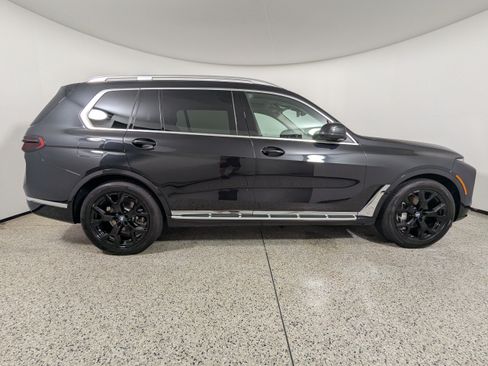 Used 2025 BMW X7 xDrive40i AWD/4WD image 8