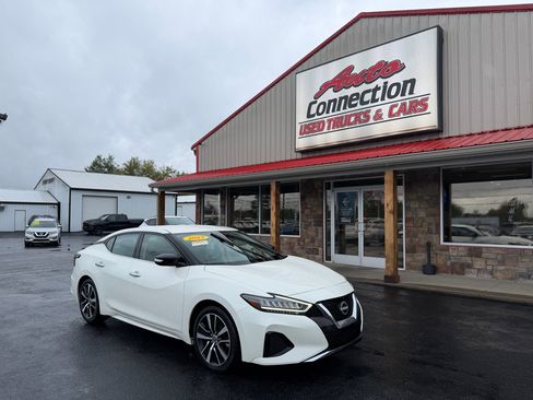 Used 2023 Nissan Maxima SV w/ Floor Mat Group image 2