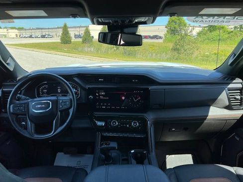 Used 2024 GMC Sierra 1500 AT4 w/ AT4 Premium Package AWD/4WD image 43