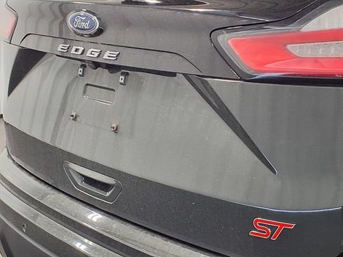 Used 2023 Ford Edge ST w/ Equipment Group 401A AWD/4WD image 10