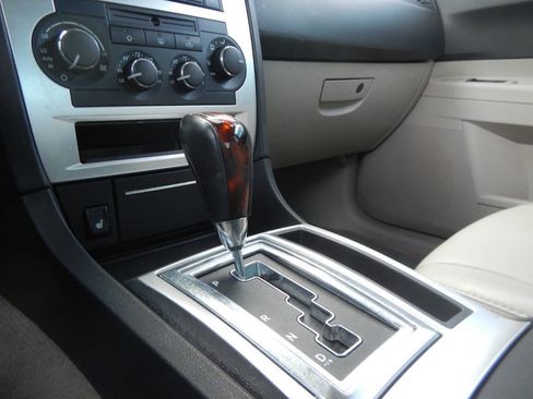 Used 2007 Chrysler 300 C RWD image 39