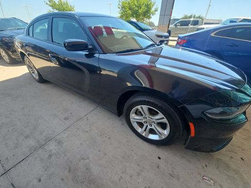 Used 2022 Dodge Charger SXT RWD image 19