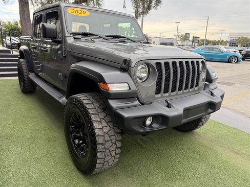 Used 2020 Jeep Gladiator Sport w/ Quick Order Package 24S AWD/4WD image 3
