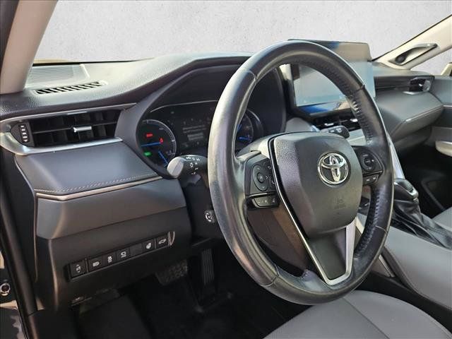 Used 2021 Toyota Venza Limited AWD/4WD image 10