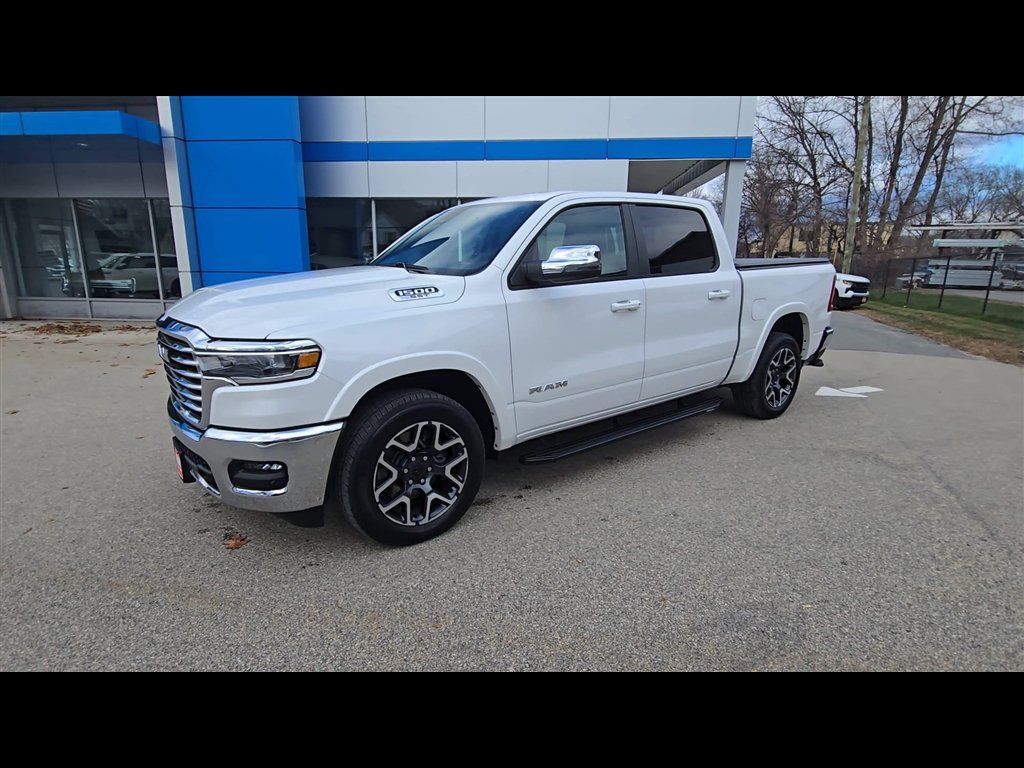 Used 2025 RAM 1500 Laramie w/ Bed Utility Group AWD/4WD image 4