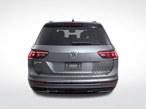 Used 2020 Volkswagen Tiguan SE R-Line FWD image 41
