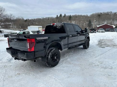 Used 2020 Ford F250 XLT w/ Tremor Off-Road Package image 4