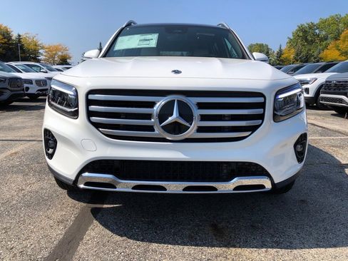 New 2026 Mercedes-Benz GLB 250 4MATIC image 2