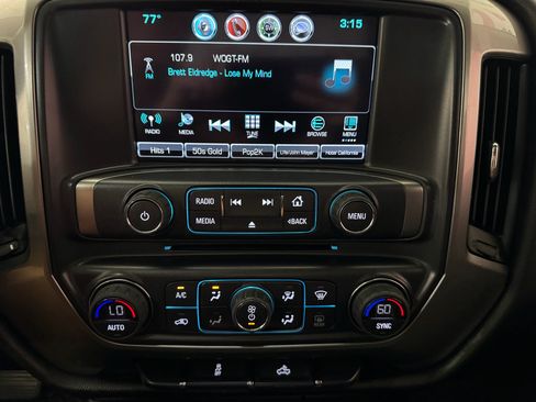 Used 2018 Chevrolet Silverado 1500 LT w/ LT Convenience Package AWD/4WD image 24