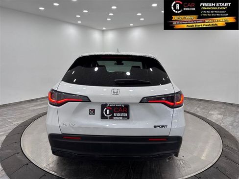 Used 2023 Honda HR-V Sport image 6