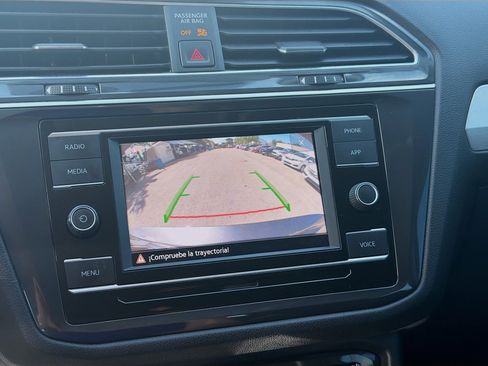 Used 2021 Volkswagen Tiguan S image 13