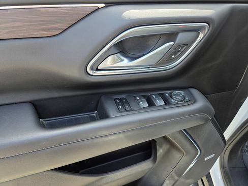 Used 2023 Chevrolet Tahoe Z71 w/ Luxury Package image 19