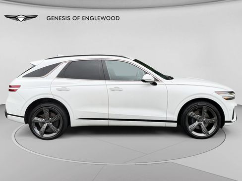 Used 2023 Genesis GV70 2.5T w/ Sport Prestige Package AWD/4WD image 8