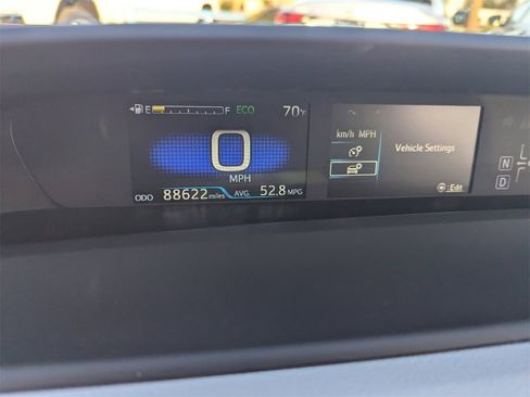 Used 2022 Toyota Prius LE image 30