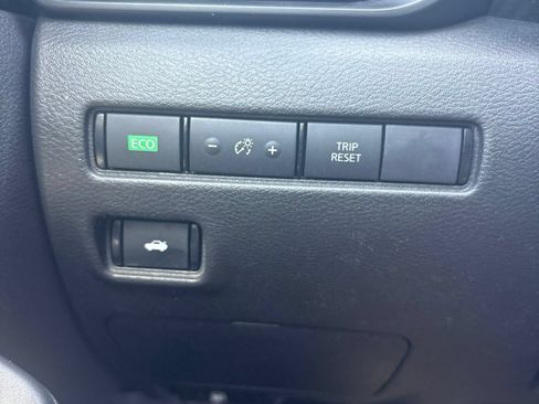 Used 2024 Nissan Sentra S FWD image 17