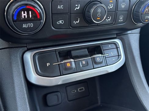 Used 2020 GMC Acadia SLE w/ Driver Convenience Package image 15