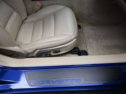 Used 2005 Chevrolet Corvette Coupe w/ Preferred Equipment Group RWD image 20