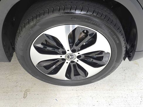 Certified 2025 Mercedes-Benz GLA 250 4MATIC image 9