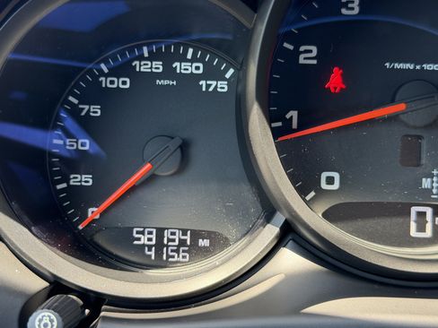 Certified 2017 Porsche Macan AWD/4WD image 35