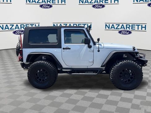 Used 2009 Jeep Wrangler Sahara w/ Dual Top Group AWD/4WD image 8