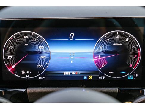 Used 2025 Mercedes-Benz GLA 250 4MATIC image 28