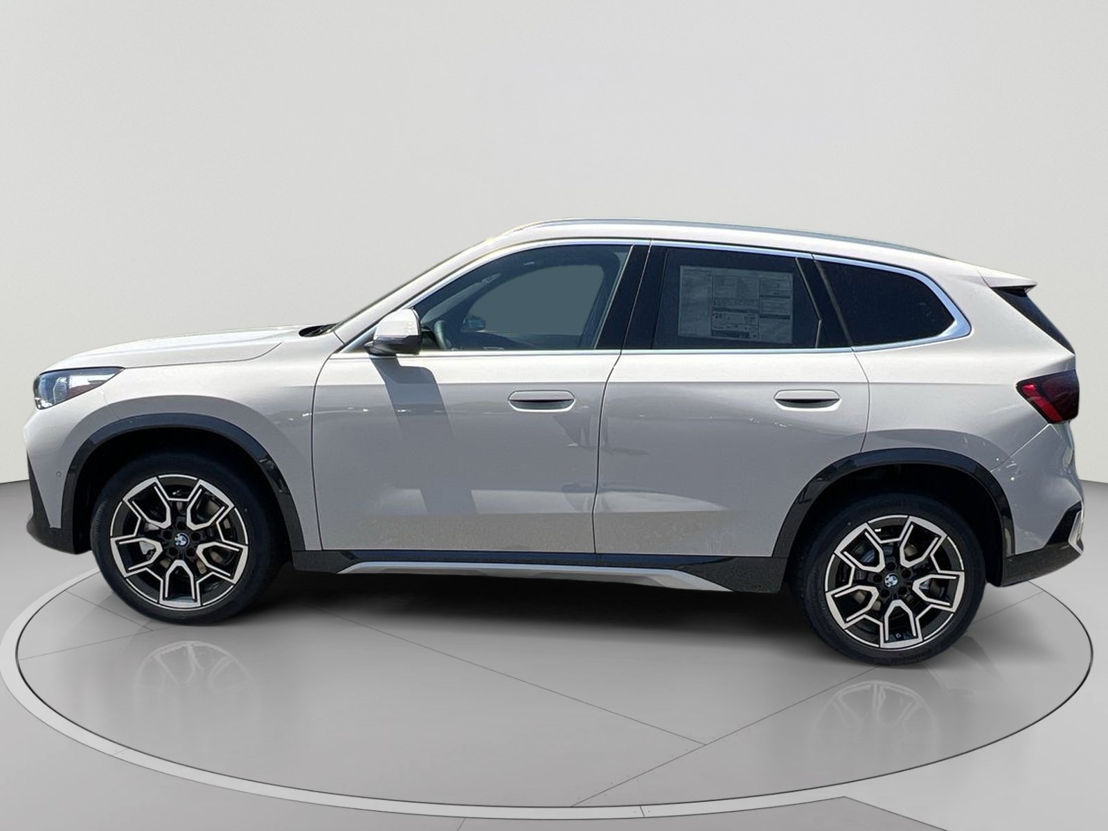 New 2026 BMW X1 xDrive28i w/ Convenience Package AWD/4WD image 2