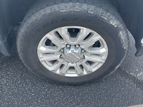 Used 2022 GMC Sierra 2500 Denali w/ Denali Ultimate Package AWD/4WD image 18
