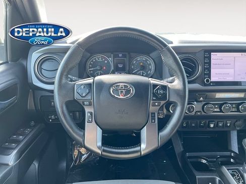 Used 2022 Toyota Tacoma TRD Off-Road w/ Technology Package AWD/4WD image 15