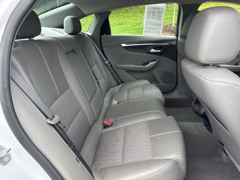 Used 2017 Chevrolet Impala LT FWD image 14