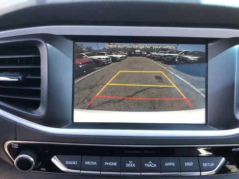 Used 2019 Hyundai Ioniq Blue FWD image 9