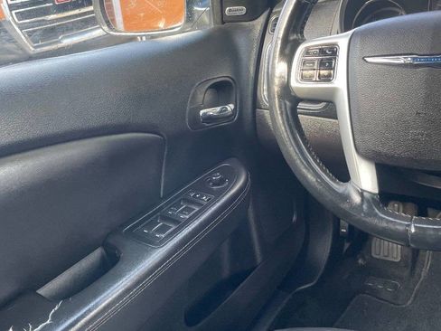 Used 2011 Chrysler 200 Limited image 26